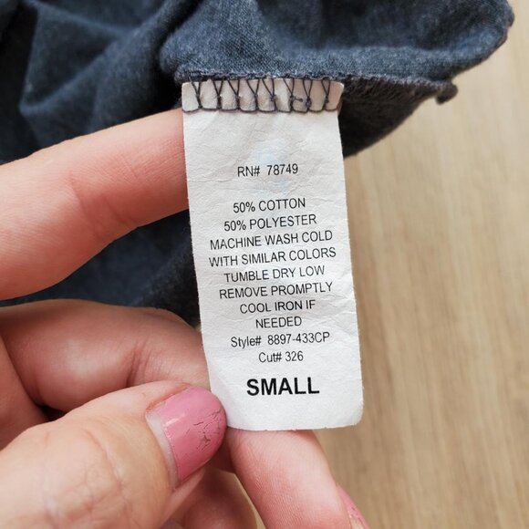 wet seal y2k taurus mini tee - Picture 7 of 8